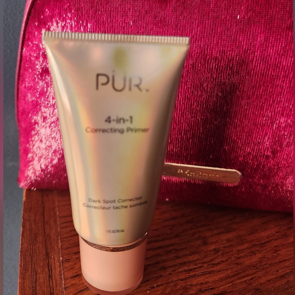 NEW, Bvlgari Parfums Cosmetic Pouch & Two Beauty Item Bundle! - Picture 3 of 12